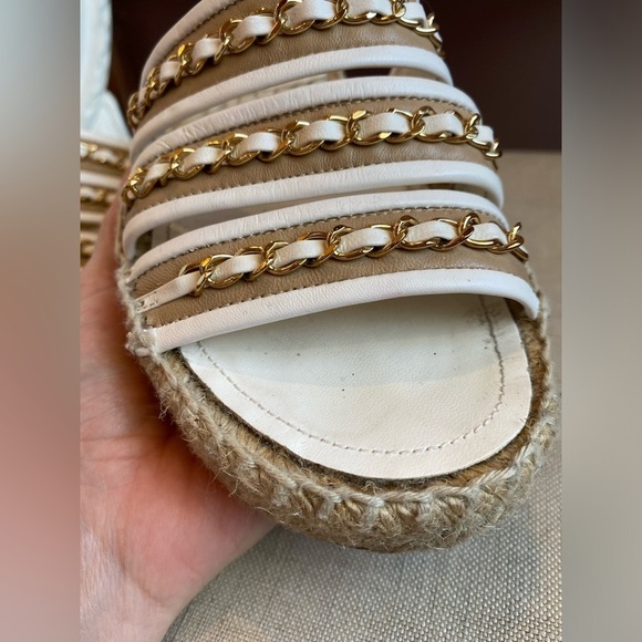 Chanel Sandal Espadrilles slide beige and white with chain detail size 38 - Picture 11 of 17